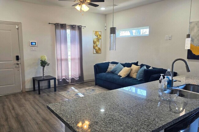 Building Photo - 2704 Sam Wilson St