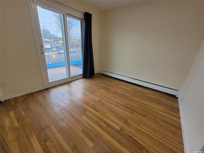 Building Photo - 59-24 Kissena Blvd