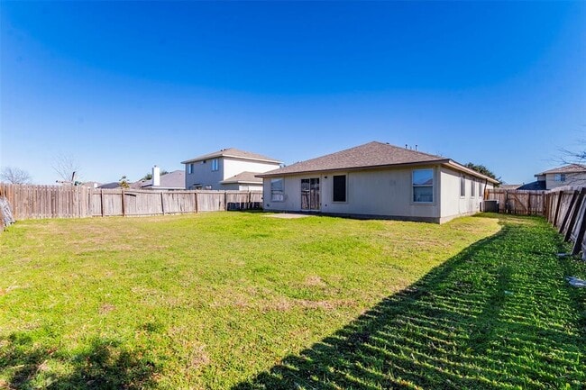 Building Photo - 207 Mitchell Dr