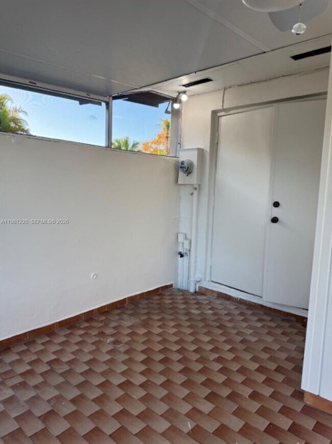 Building Photo - 4929 SW 139th Ct