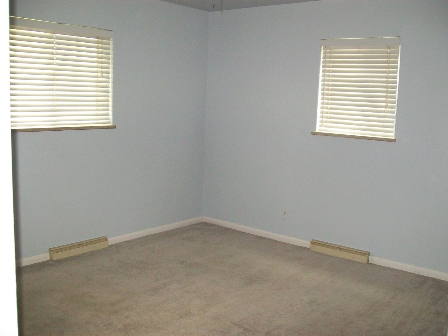 Building Photo - 2615 21st Ave