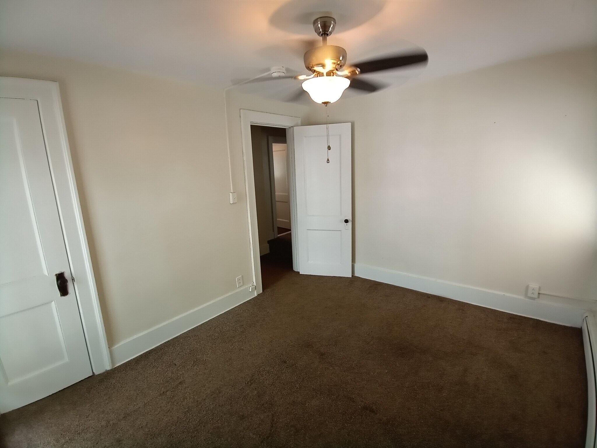 Building Photo - 608 Elmwood Ave