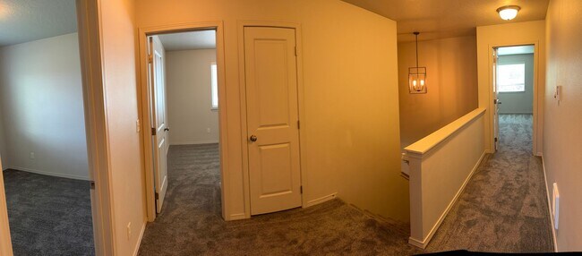 Building Photo - 1382