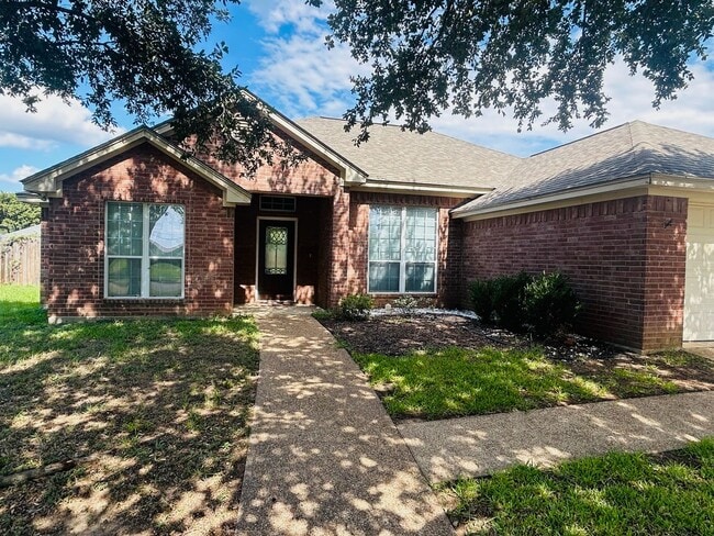 Building Photo - Beautiful China Spring Home