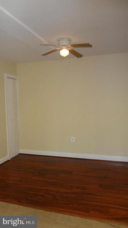 Building Photo - 430 Girard St