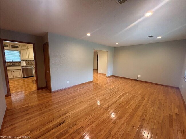 Building Photo - 3700 Dallas St