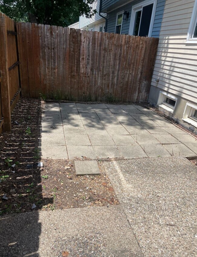 Building Photo - 3BR/2.5BA Townhome for Rent in Middletown - Recently Renovated!