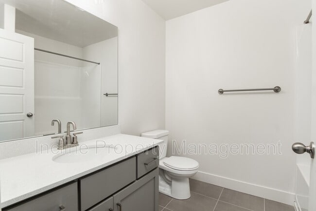 Building Photo - 362 S 1080 W