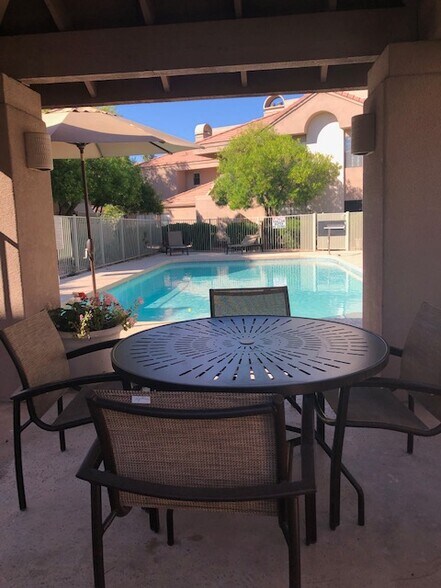 Building Photo - 5950 N 78th St