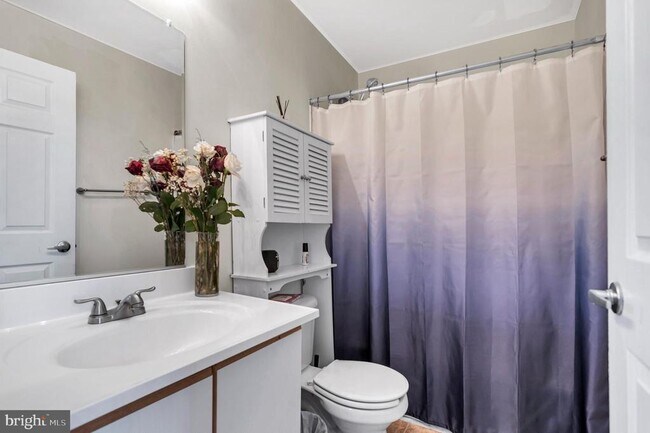 Building Photo - 1066 Gardenview Loop