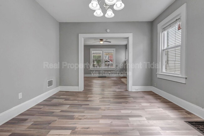 Building Photo - 4511 Newport Ave