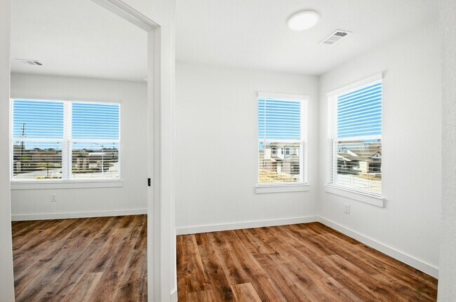 Building Photo - 1860 Dry Cherry Ln