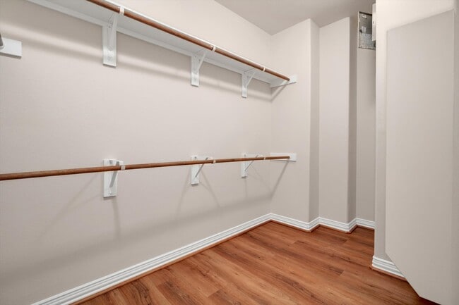 Building Photo - 3414 Home St