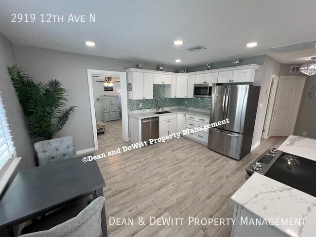 Building Photo - 2919 12th Ave N