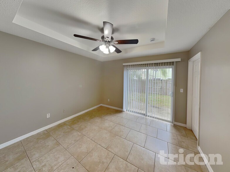 Building Photo - 5127 Pineland Ave