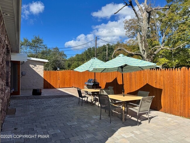 Building Photo - 3884 PA-115