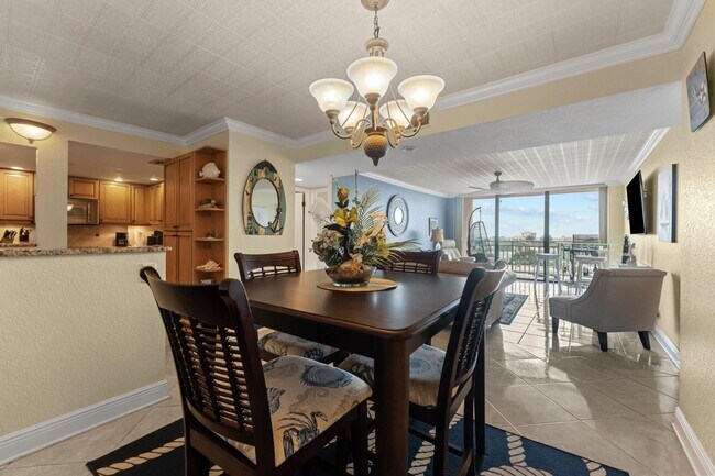 Building Photo - 1 Key Capri