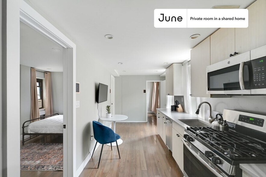 Building Photo - Room in Shared 3 bed/1 bath home in East Village