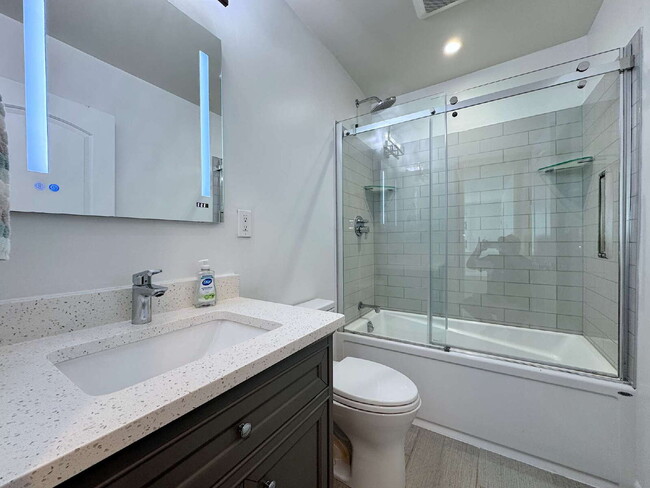 Building Photo - Stylish Updated Home Just Minutes from Dow...