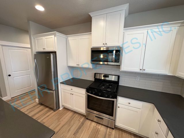 Building Photo - Charming 4-Bedroom Home with 2 Full Baths in the Heart of Oak Grove – 1709 Sq Ft of Comfort!