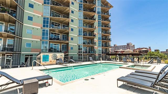 Building Photo - 1001 Belleview St