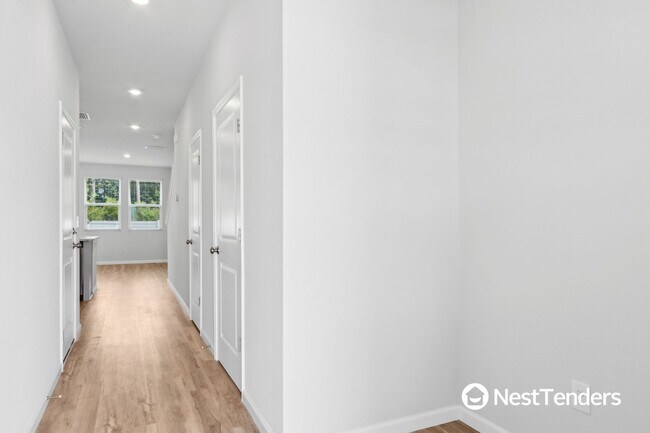 Building Photo - 14538 Macadamia Ln