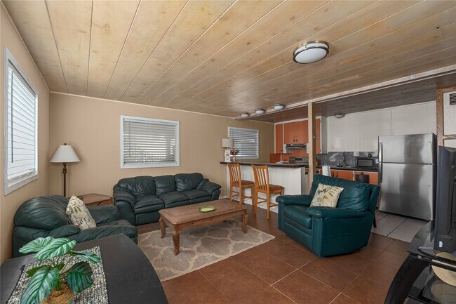 Building Photo - 2615 Gulf Blvd