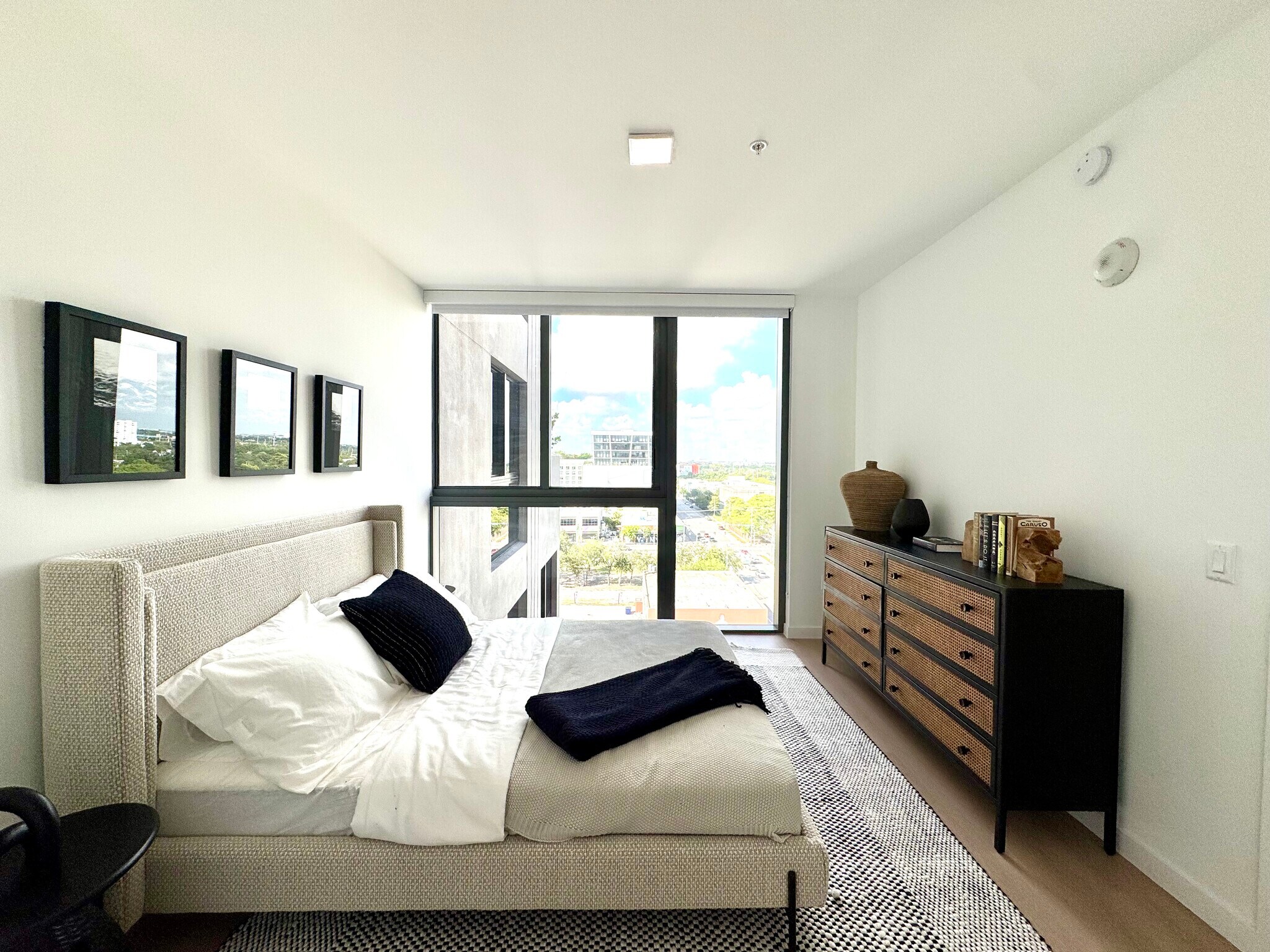 Building Photo - 242 NW 32nd St