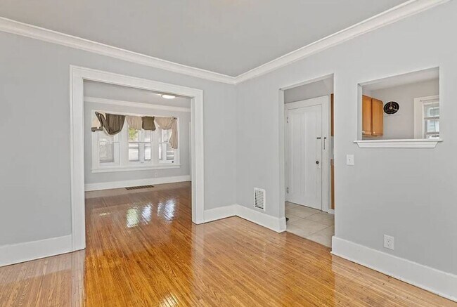 Building Photo - 191 Westfield St