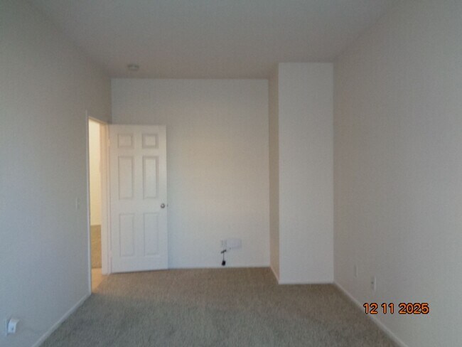 Building Photo - Beautiful 2 Story West Lancaster Home Built in 2003 with 2843 sq. ft.