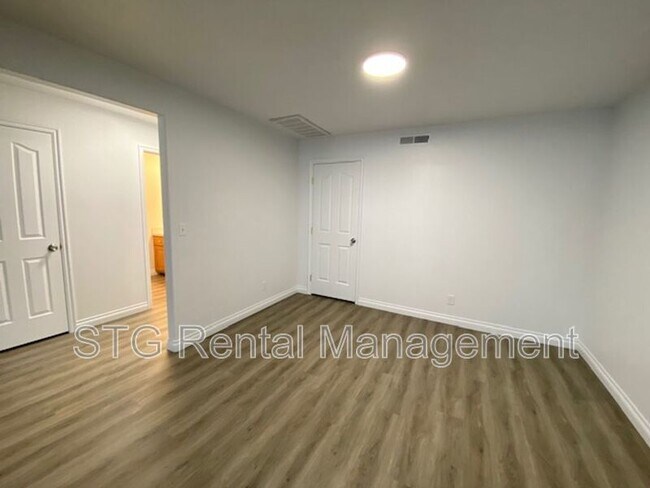Building Photo - 766 N 2720 E