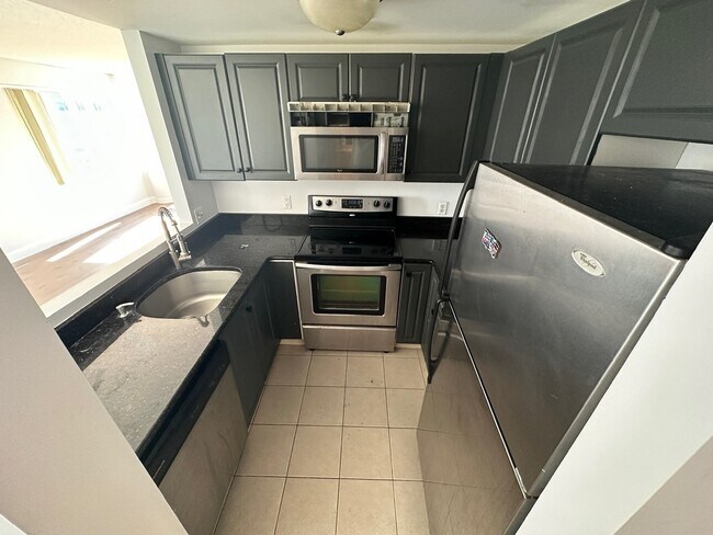 Building Photo - 8 Museum Way