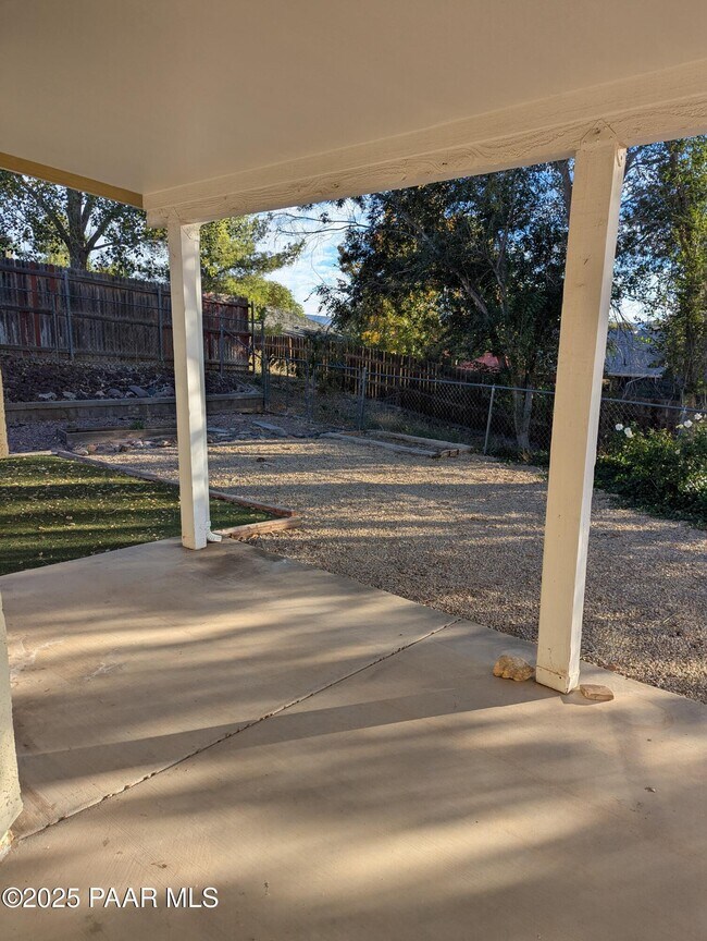 Building Photo - 4381 N Lone Cactus Dr