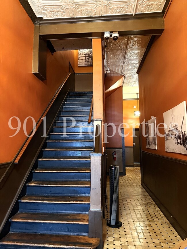 Building Photo - 66 S Front St