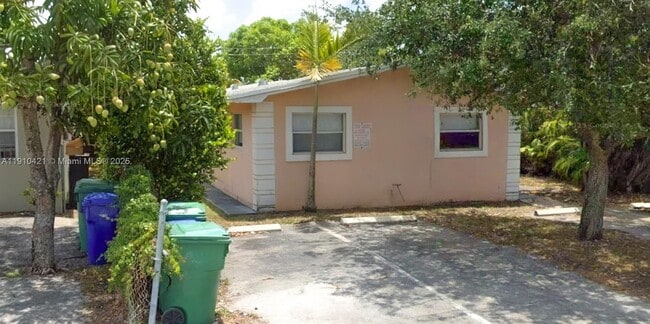 Primary Photo - 2840 NW 15th Ct