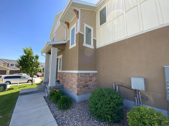Building Photo - 5549 Dornton Ct