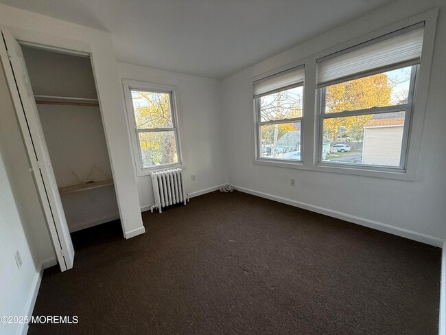 Building Photo - 604 Irving Pl