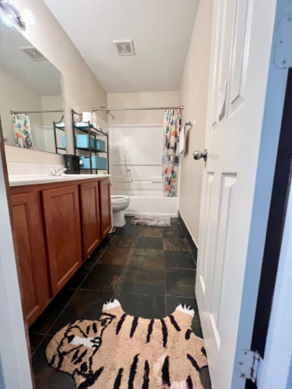 Building Photo - 24707 Maple Crest