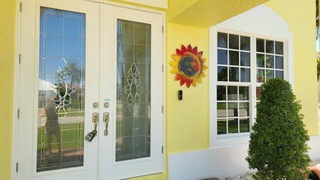 Building Photo - 1851 Corsica Dr