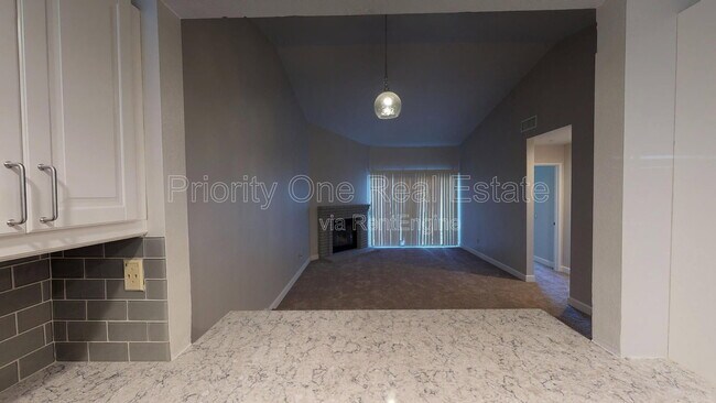 Building Photo - 2876 Englewood Way