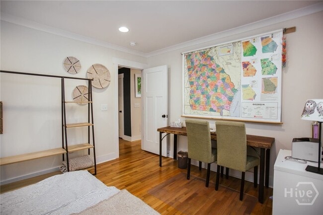Building Photo - 284 The