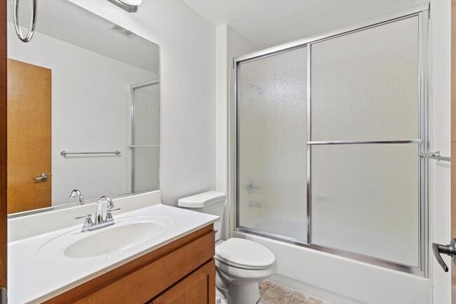 Building Photo - 3126 Alameda St