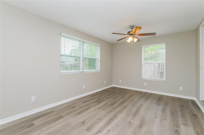 Building Photo - 1909 Glen Echo Ln