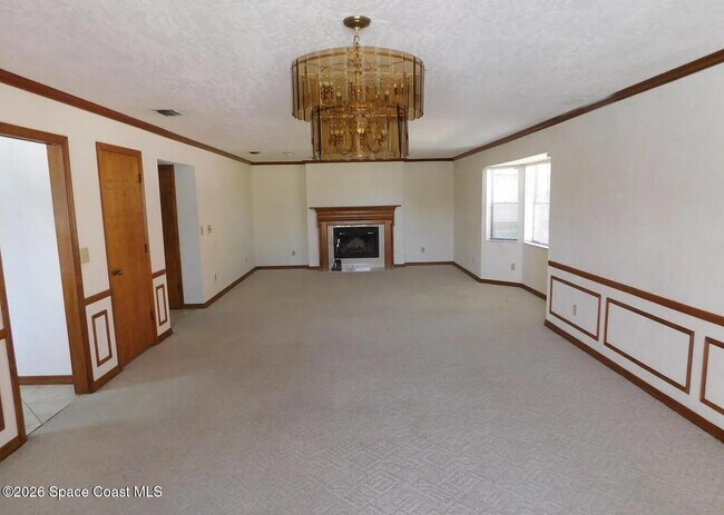 Building Photo - 649 Woodbridge Dr