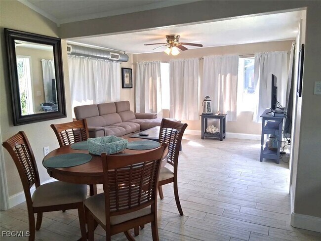 Building Photo - 2470 Rose Ave