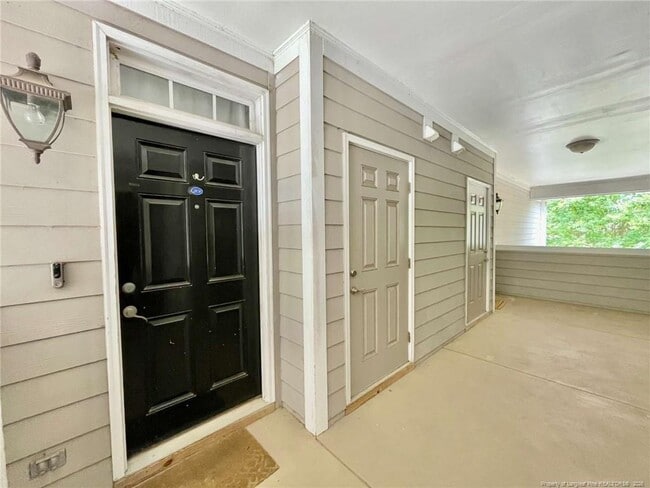 Building Photo - 206 Fountainhead Ln