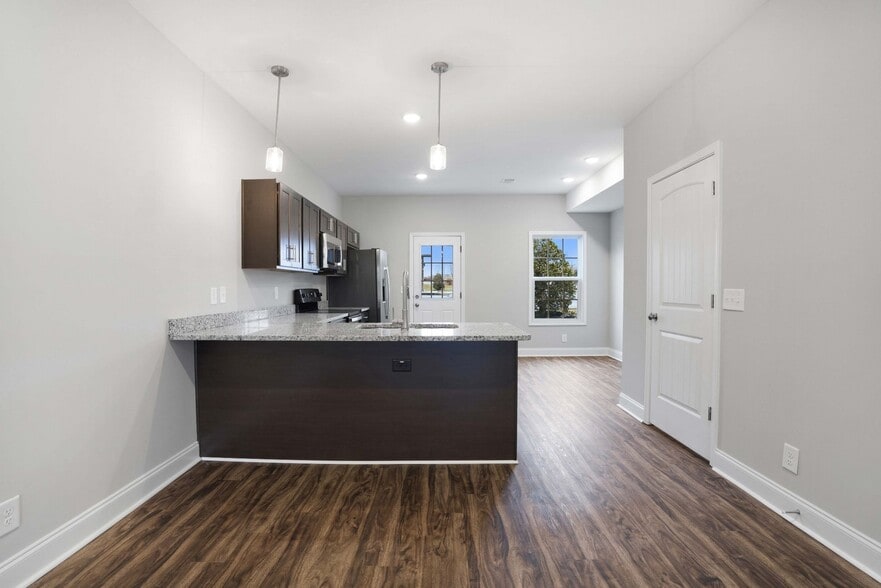 Building Photo - 955 Professional Park Dr