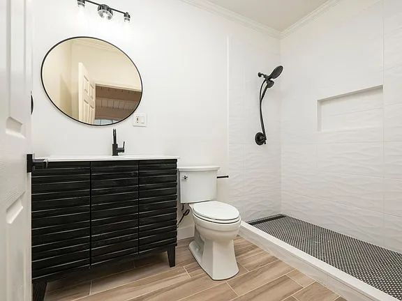 Building Photo - NO MIN CREDIT SCORE REQUIRED, BK OKAY, PAST EVICTION OKAY!, BACKGROUND FRIENDLY. Apply at "The Re...