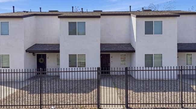 Building Photo - 931 Monterey St