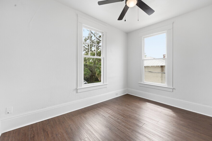 Bedroom 1 - 2253 Herschel St